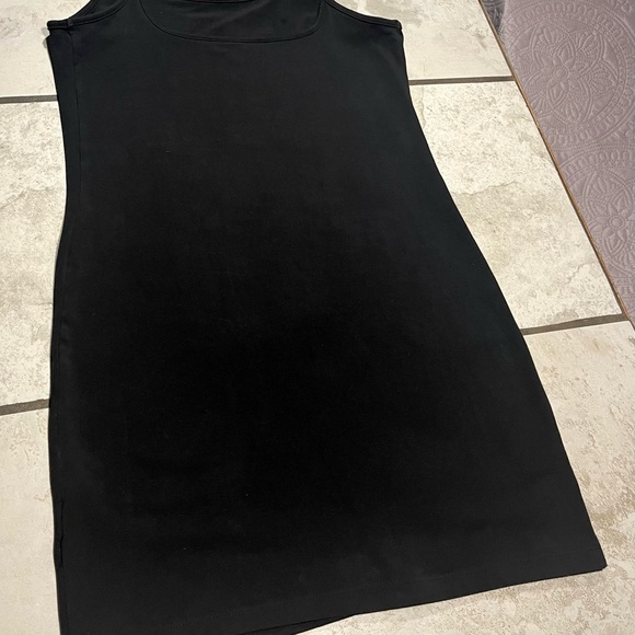 Women’s Summer/Sports Dresses - Picture 2 of 5